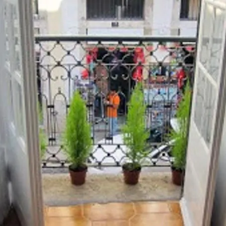 Downtown In Alfama Apartment *